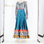 フラメンコ 衣装 ソニアジョーンズ SONIA JOHNES トップス ファルダ ツーピース セットアップ 柄 模様 ボランテ フリル 豪華 舞台 青 緑 グリーン系 ブルー系 カラフル スカート レディース 踊り 華やか 大人 イベント パーティ フラメンコ衣装 トップスセットアップ ファッション レディース服