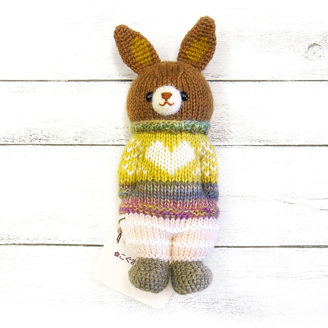 【こぐまのrukka】ちゅうくらいセーターうさぎさん /あみぐるみ