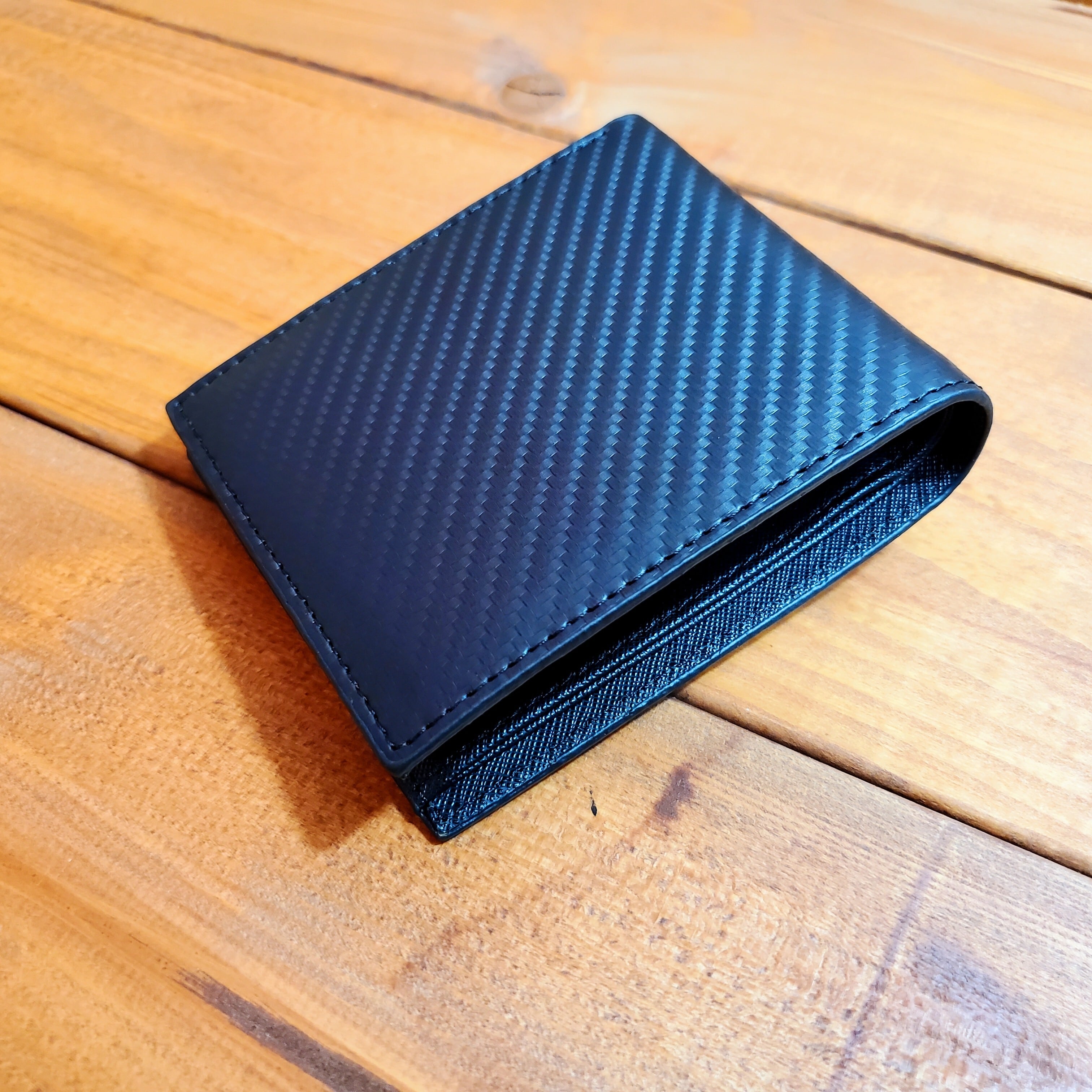 カーボンレザー 二つ折り財布（bs-66314）