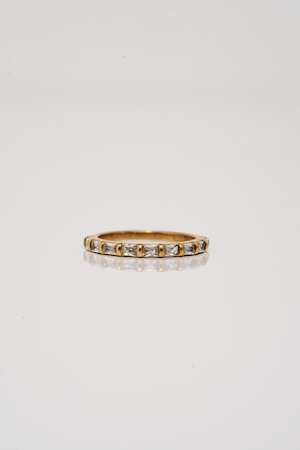 8/15(土) 発売 baguette half eternity ring