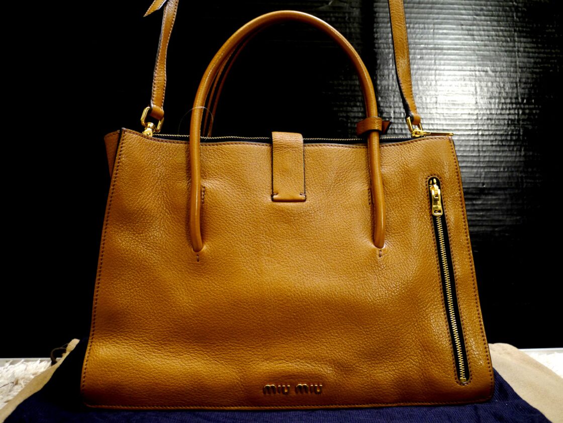 美品☆miumiuミュウミュウ MADRASマドラス ハンドショルダー2way 