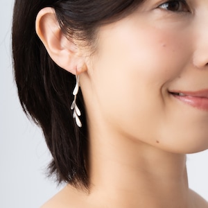 Silver pierced earrings SMA22ピアス Olive