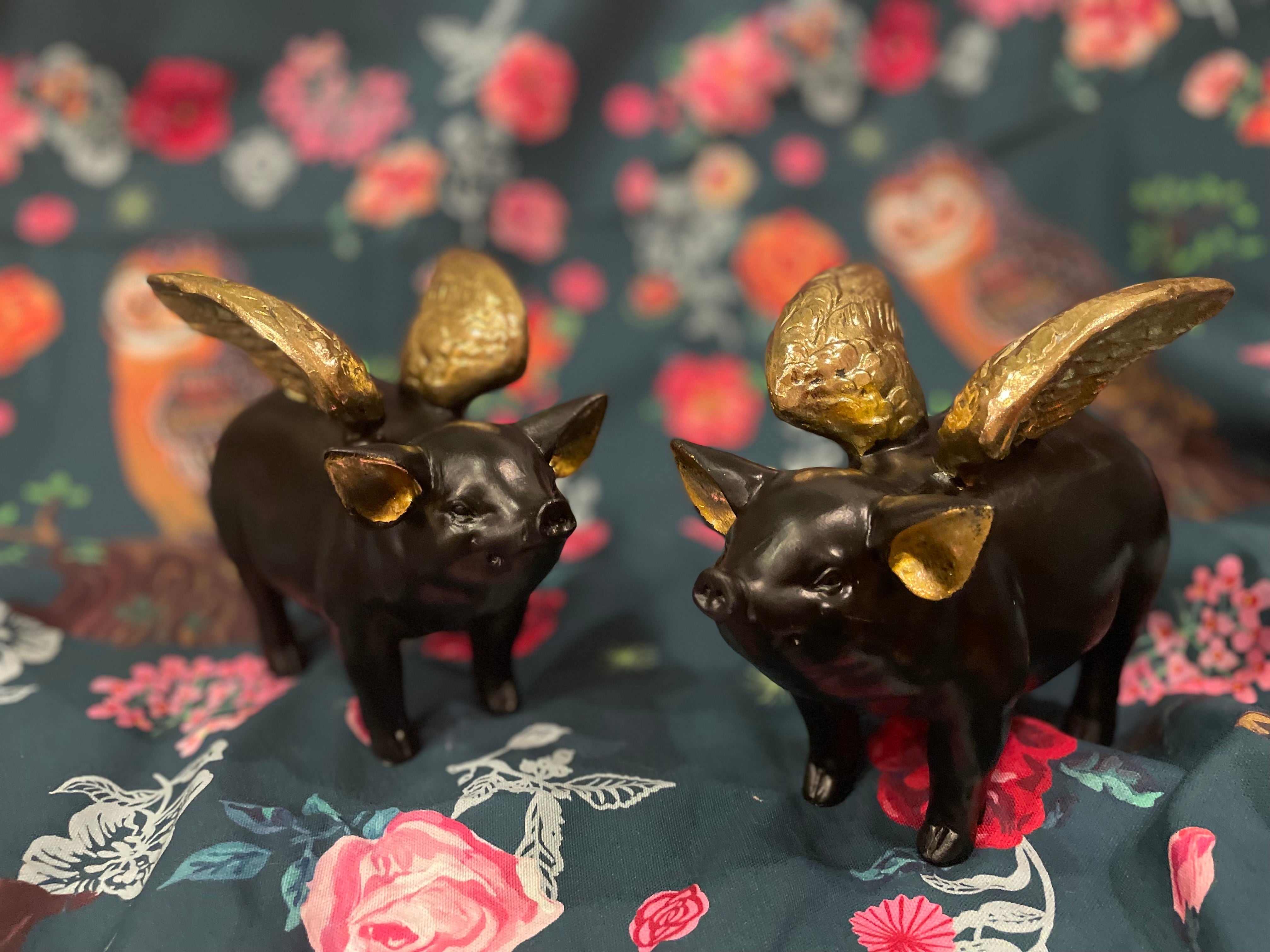チェコ 伝説 金の羽根 豚 ピッグ pig 置物 インテリア オブジェ 守り神