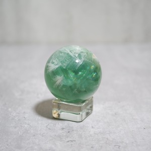 エンジェル フェザー フローライト【φ4.8cm】/ スフィア