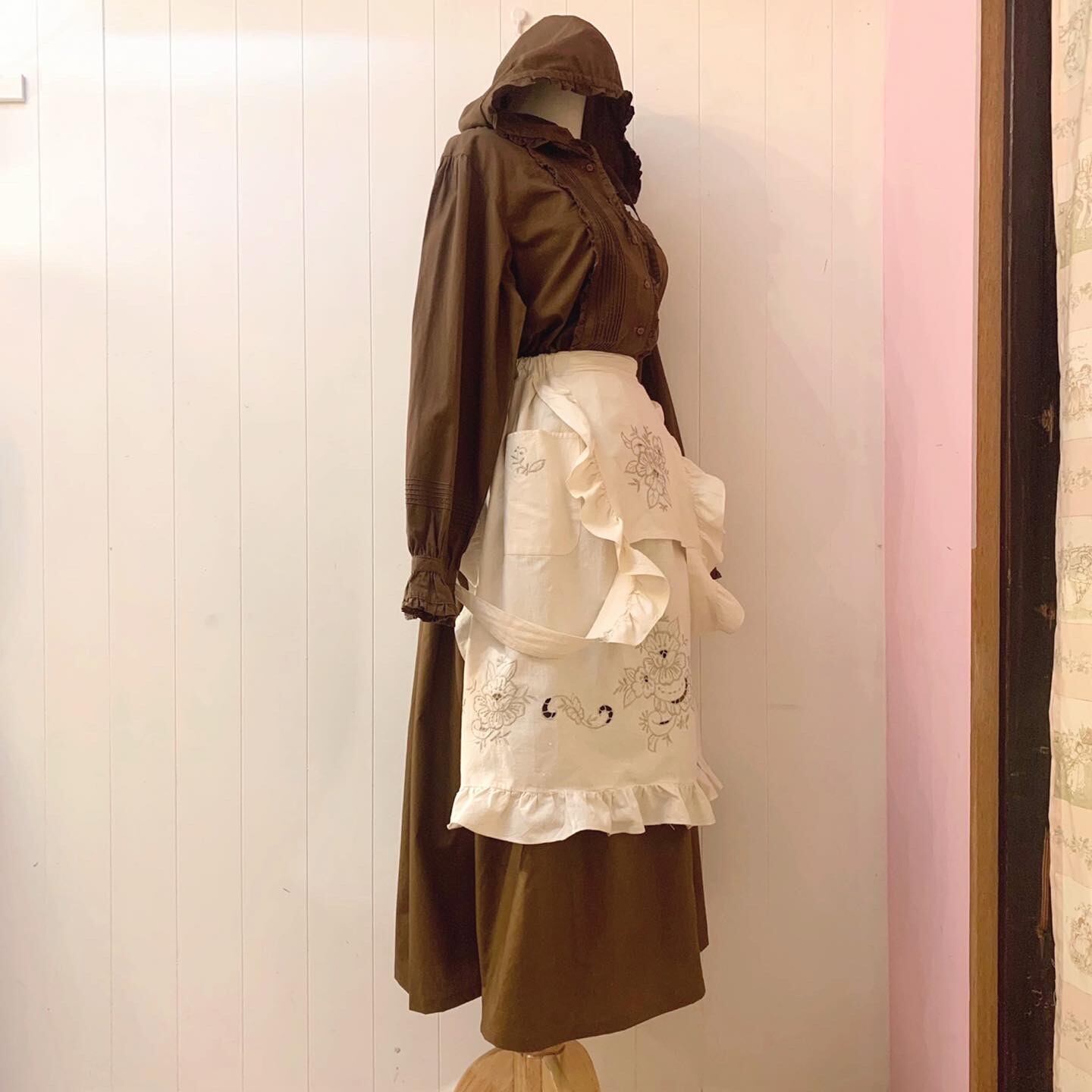 remake : chocolate brownie apron set up