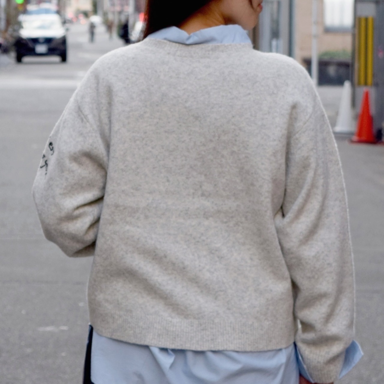 ロージー  Rosiee レタリング刺繍プルオーバー