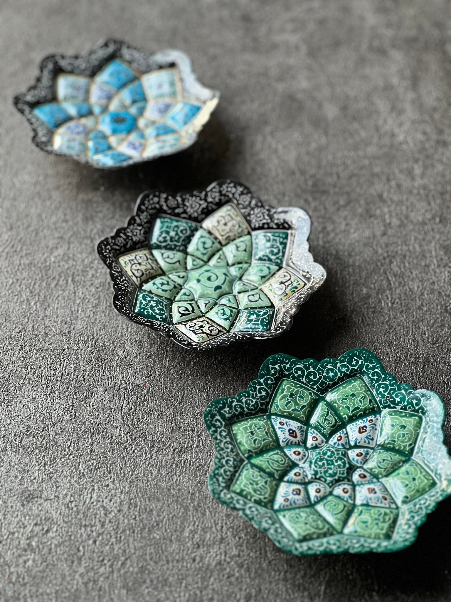 ペルシャの飾り皿（ミーナーカーリー）12cm アクセサリートレイ