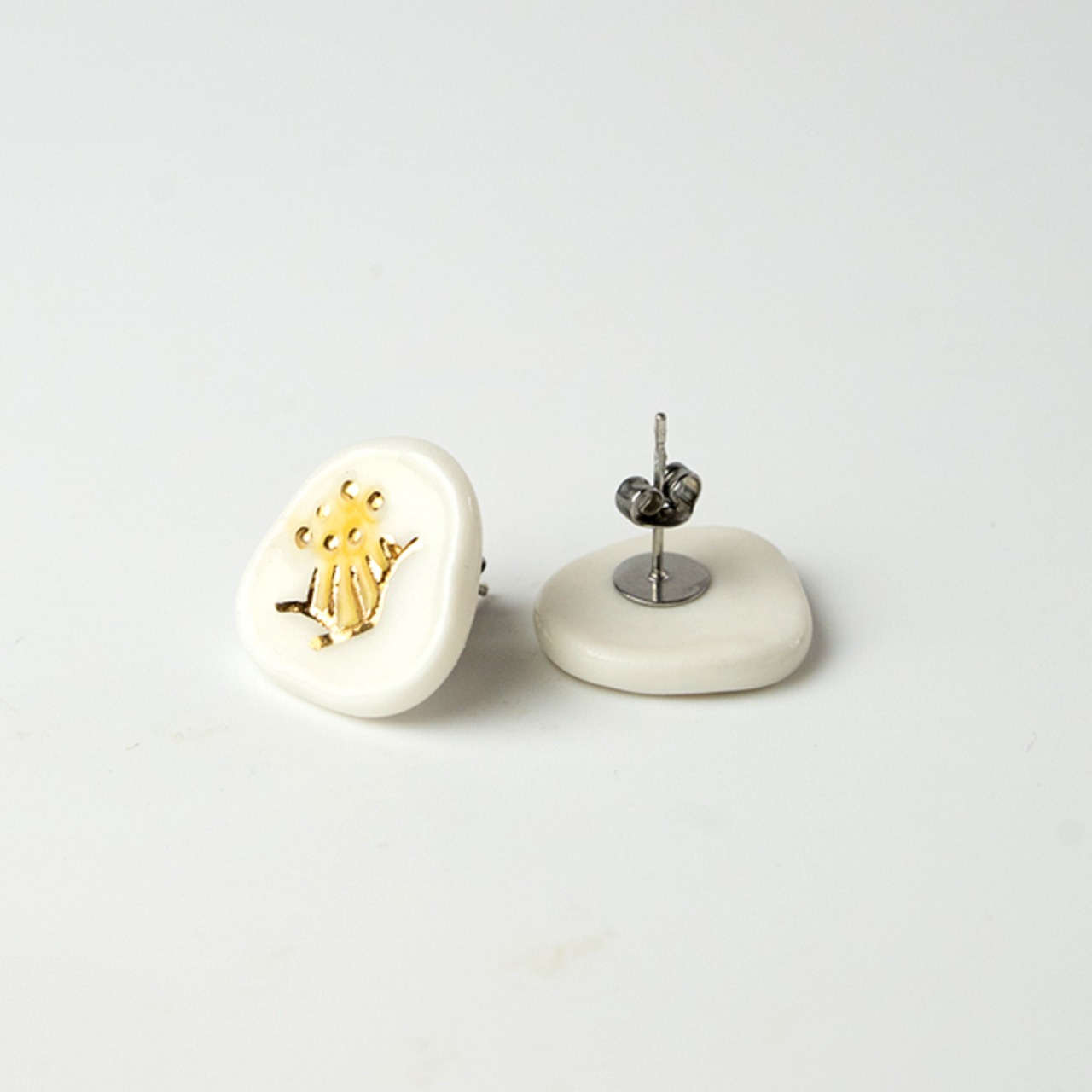 椿　ピアス/イヤリング