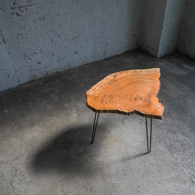 100年乾燥させた欅① （高さ・カラー変更無料）