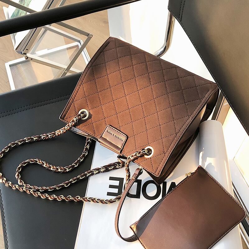 スタンダードオータムウィンター刺繍 レトロ 秋物 冬物 メッセンジャーバッグ 手作りハンドバック93360332500