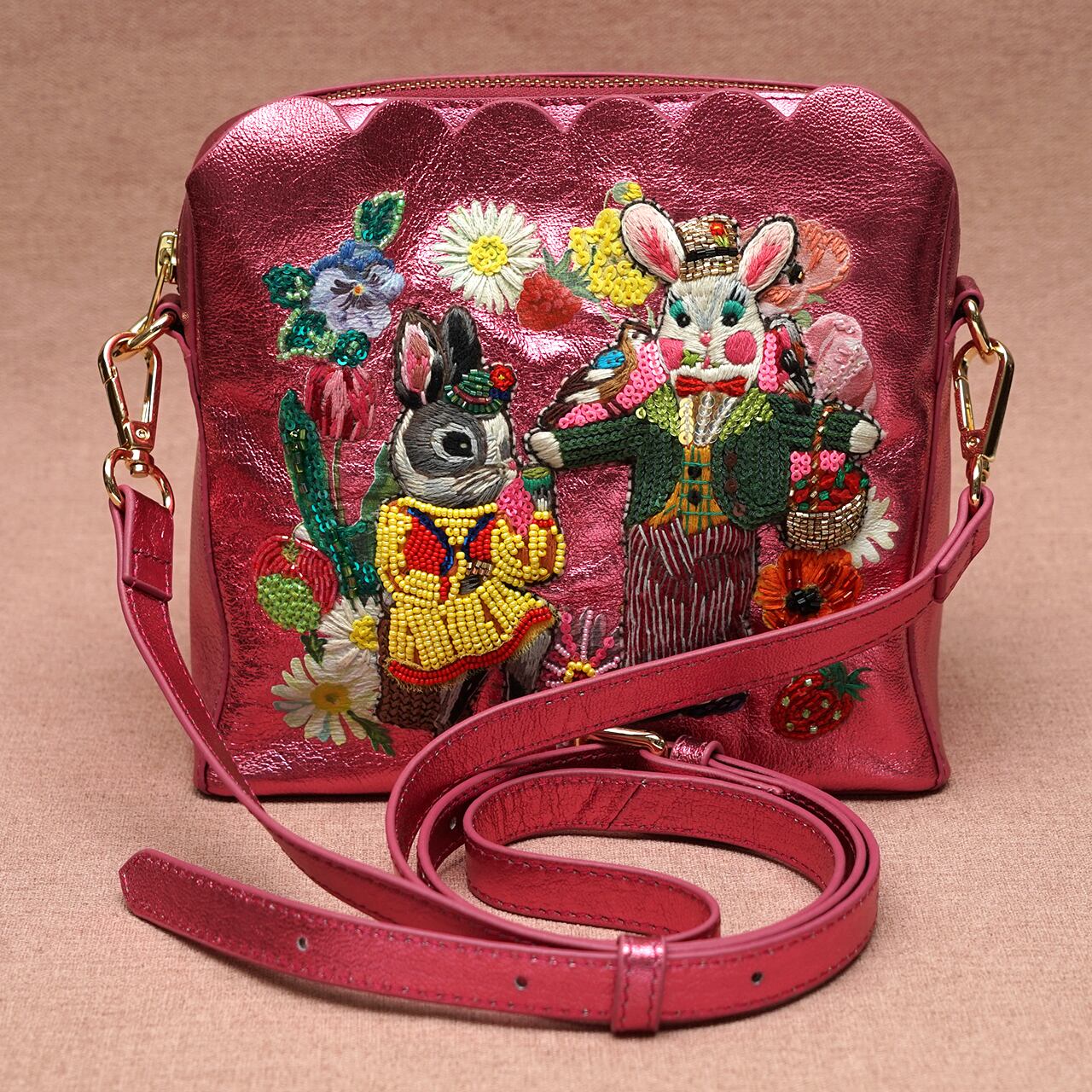 お決まりです。新品　タマオワールド　ディズニーショルダーバッグおまけ付き 楽天市場】＼マラソンP2倍＋クーポン／ ディズニー 刺繍がま口