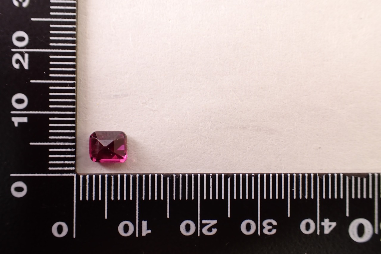 ロードライトガーネット　1.11ct　[D12-38]