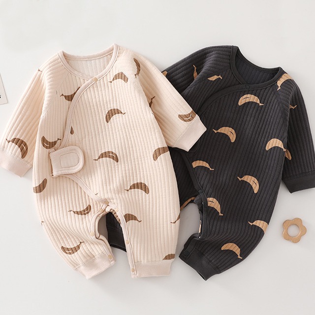 【BABY】暖かいリブロンパース