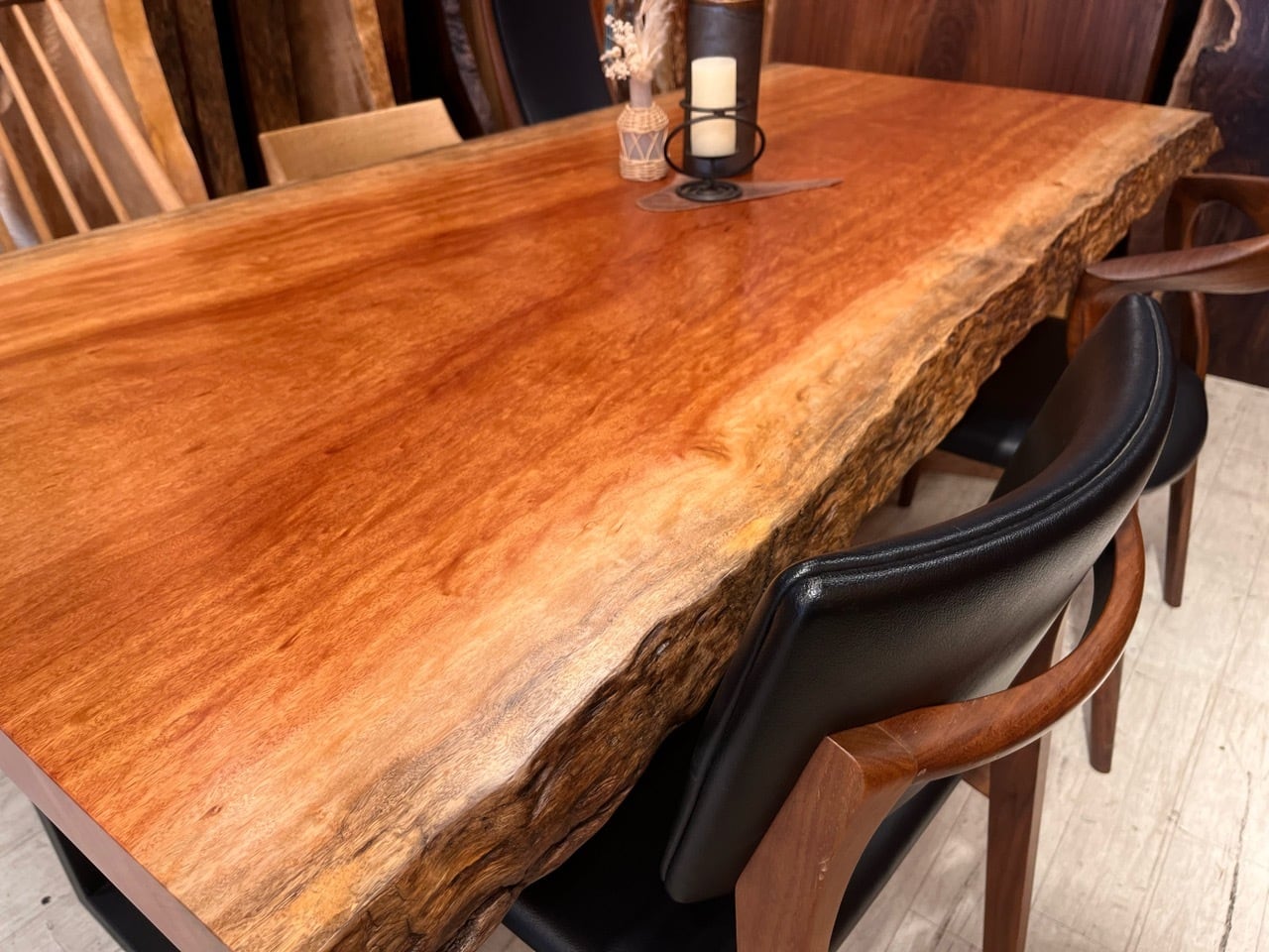 (8月末まで)　一枚板　ダイニングテーブル　ボセ 製品一覧 | ボセ 一枚板テーブル （BO-002) 価格；310,000円