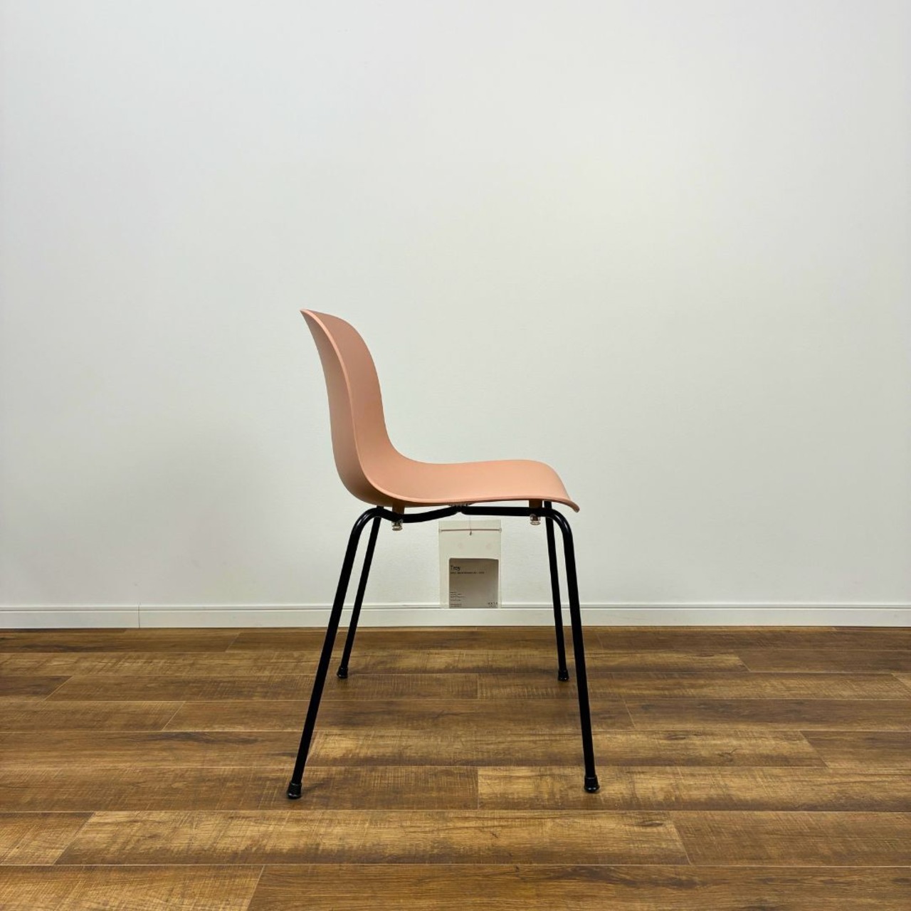 MAGIS TROY 4 legs Chair SD2382  black × PP pink 1629C マジス トロイ 4レッグス チェア ブラック × ピンク デザイナーズ家具 保証あり【未使用品】【250サイズ】