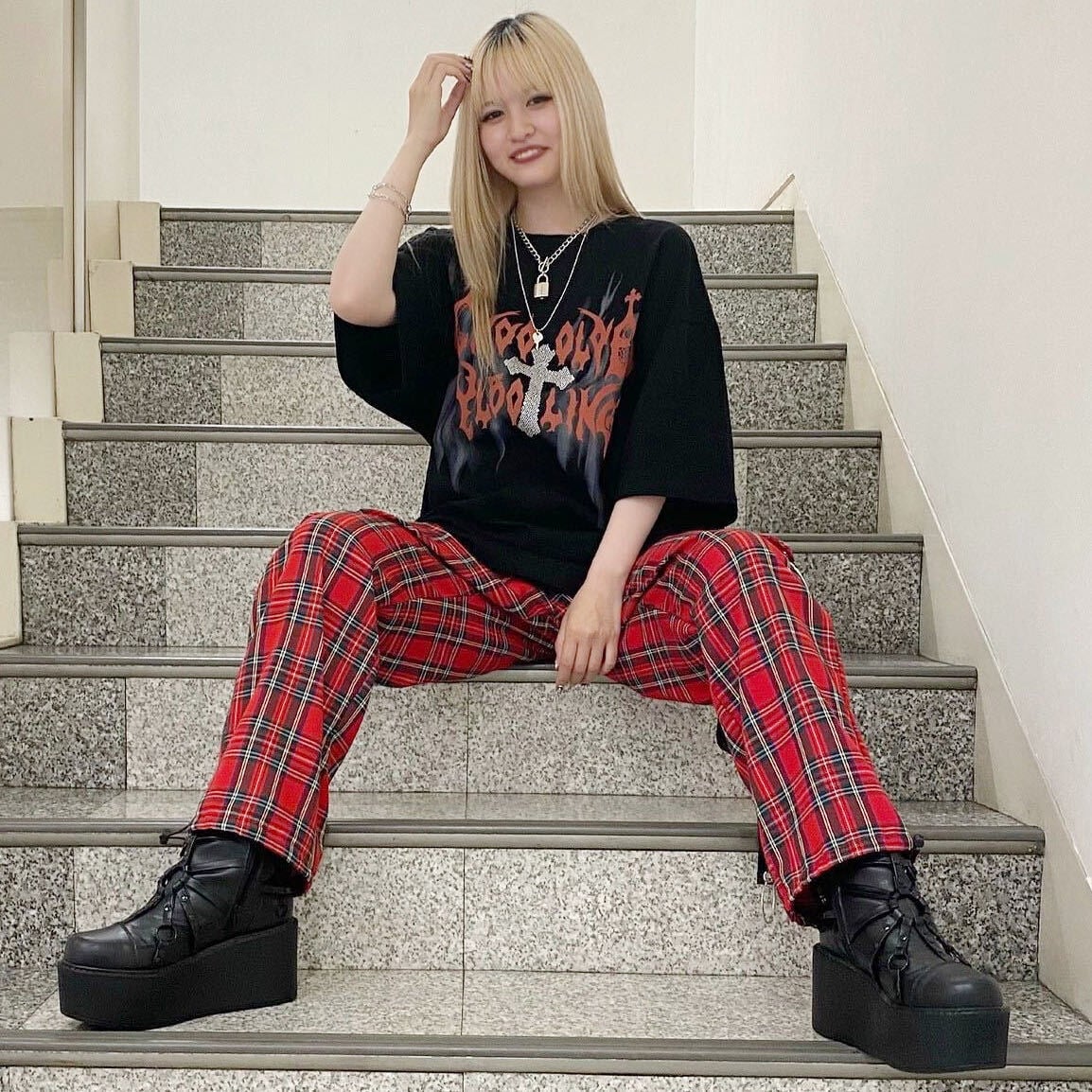 ラインストーンクロスTシャツ | VOLCAN&APHRODITE