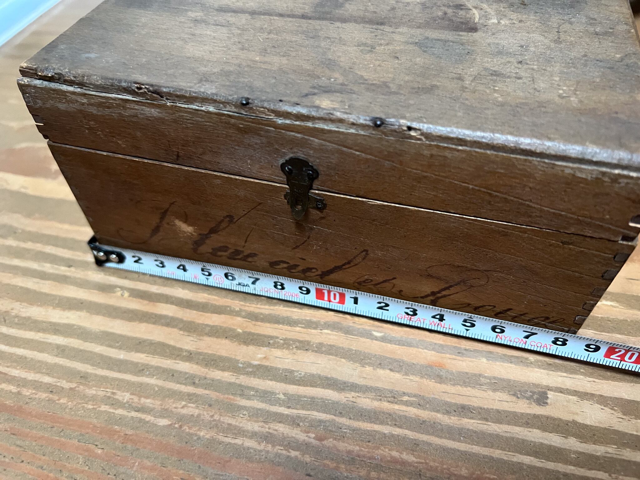 文字が入った木箱 フレンチアンティーク