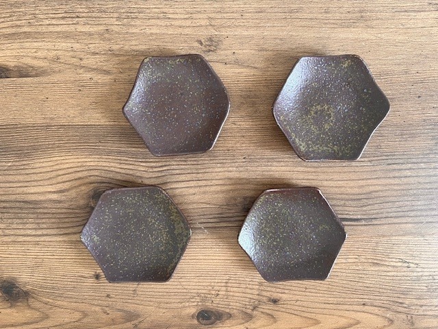 フユウ　|　六角豆皿　茶