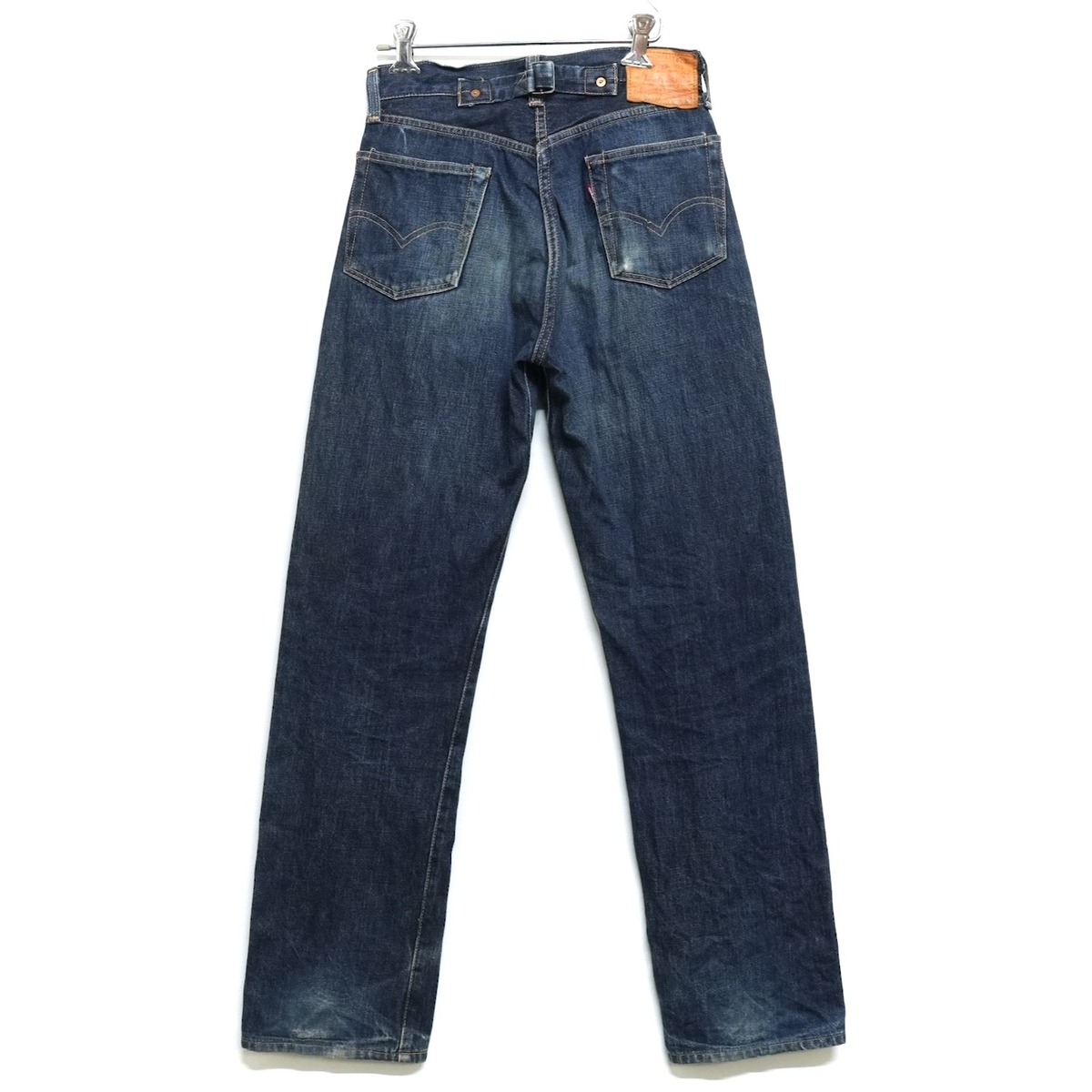 4225 Levi