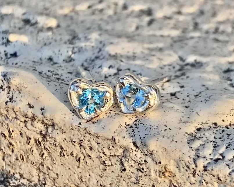 bone HEART straight stone earring silver925 アクアマリン 18G#LJ22011P 16G #LJ21097P 14G #LJ21098P | LANIE bone HEART straight stone earring silver925 アクアマリン 18G#LJ22011P 16G #LJ21097P 14G #LJ21098P | LANIE