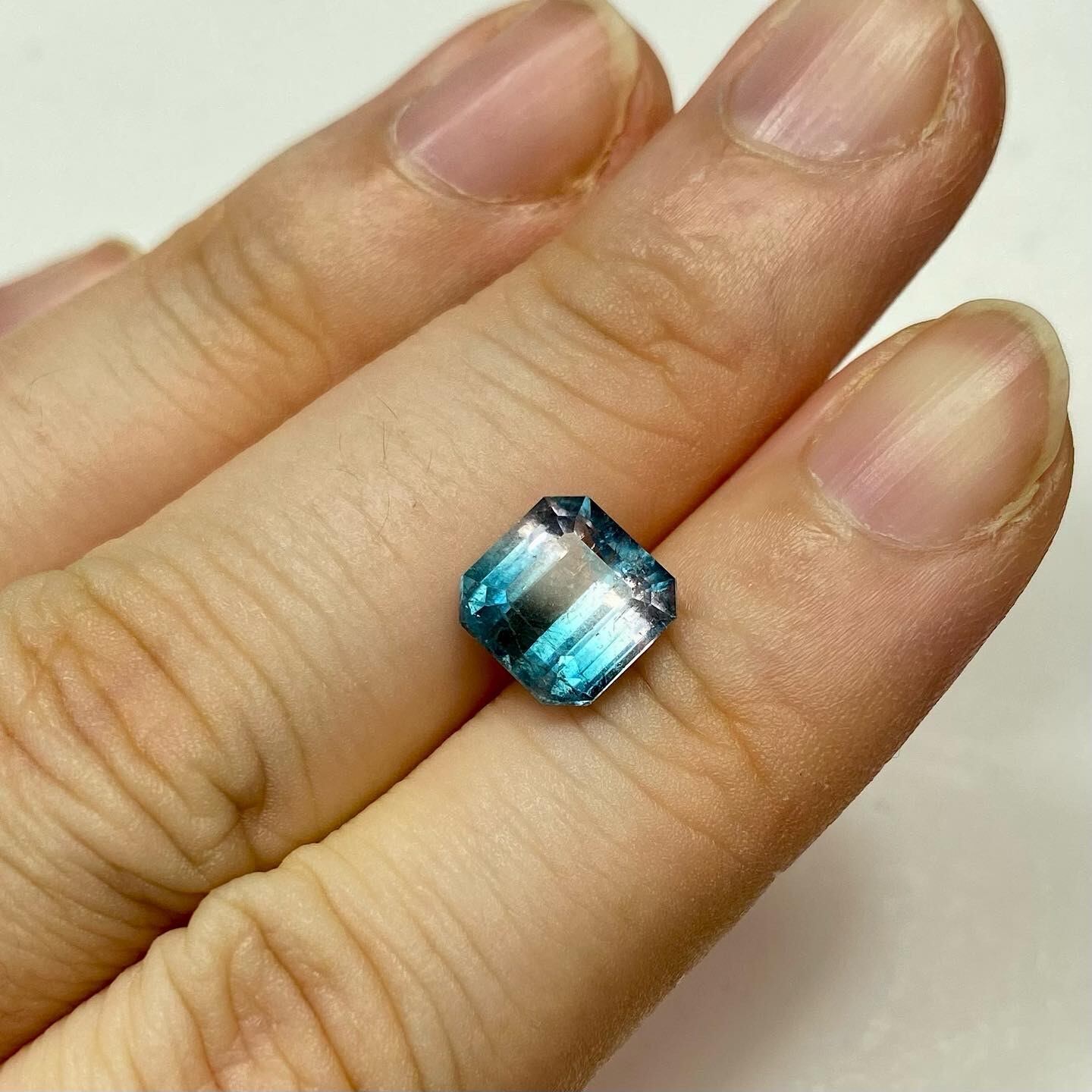 氷の世界　トルマリン