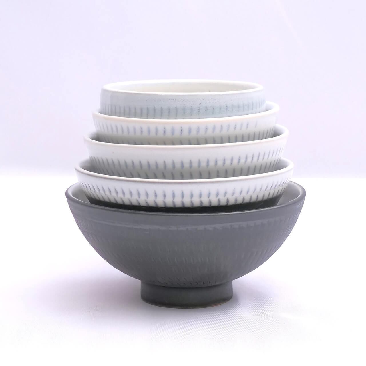 Co-ishiwara 百碗 藁白釉鉄黒釉掛分飛鉋 カネハ窯 CHW-10 小石原焼