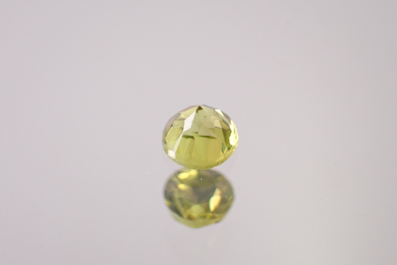ジルコン　0.30ct　 [D9-63]