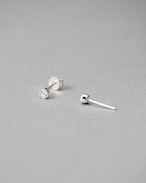 一粒ベゼルピアス