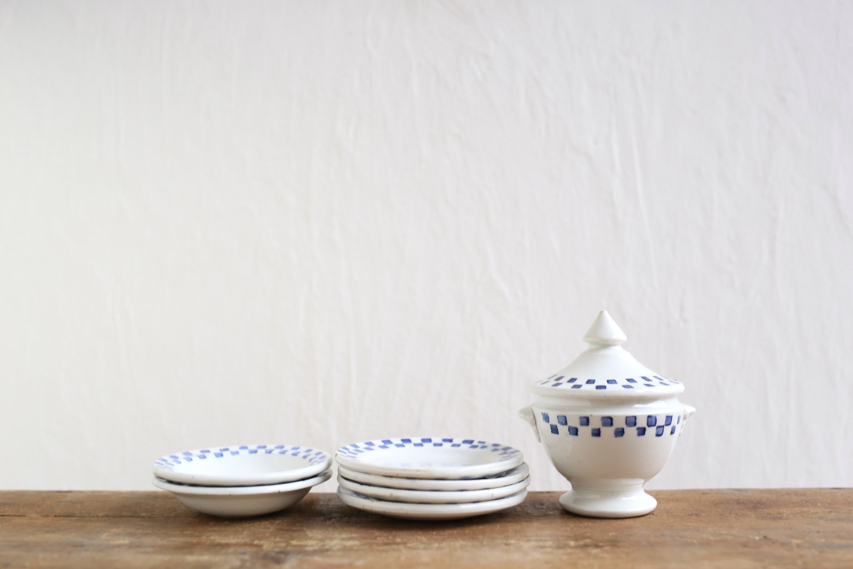 フランス アンティーク 陶器 dinette ままごと用 チェック柄 7点セット (スーピエール+平皿4枚+深皿2枚) N-04440