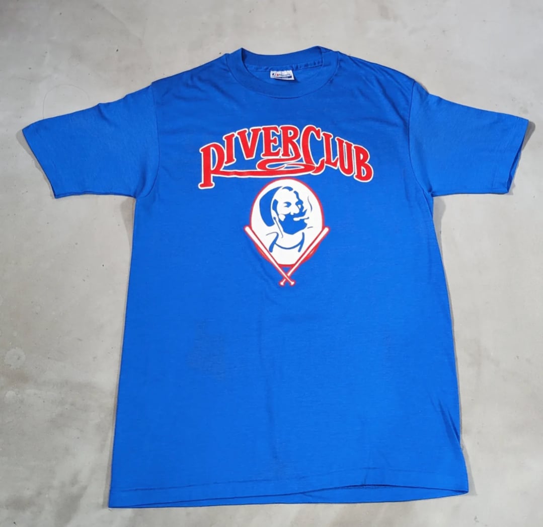 90s zigzag man " river club " print tee 小岩店