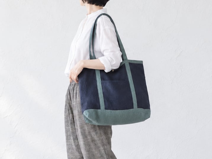 大人配色＊フレンチリネンのとろみトート＊天然素材(ネイビー