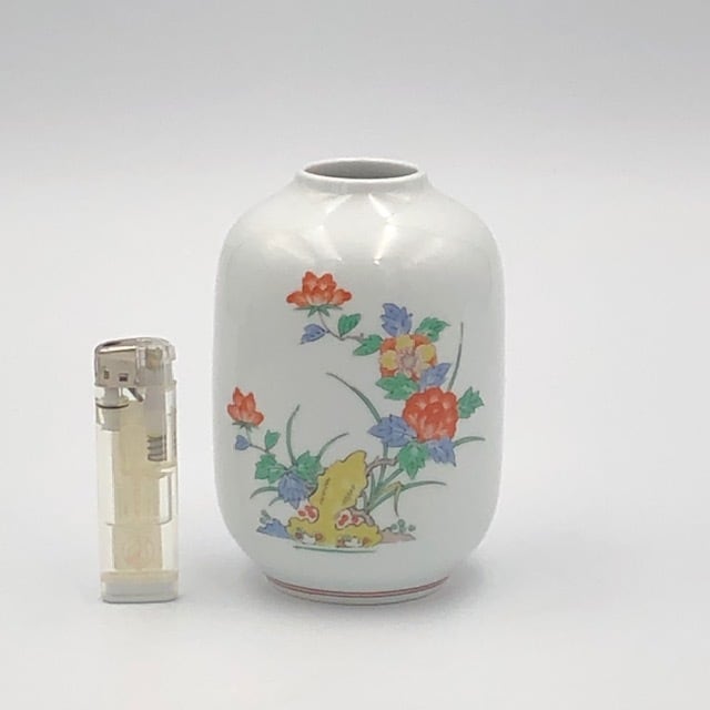 高さ13㎝ 有田焼 岩牡丹 ミニ飾り花瓶 | 有田焼ショップ まるとも陶磁器