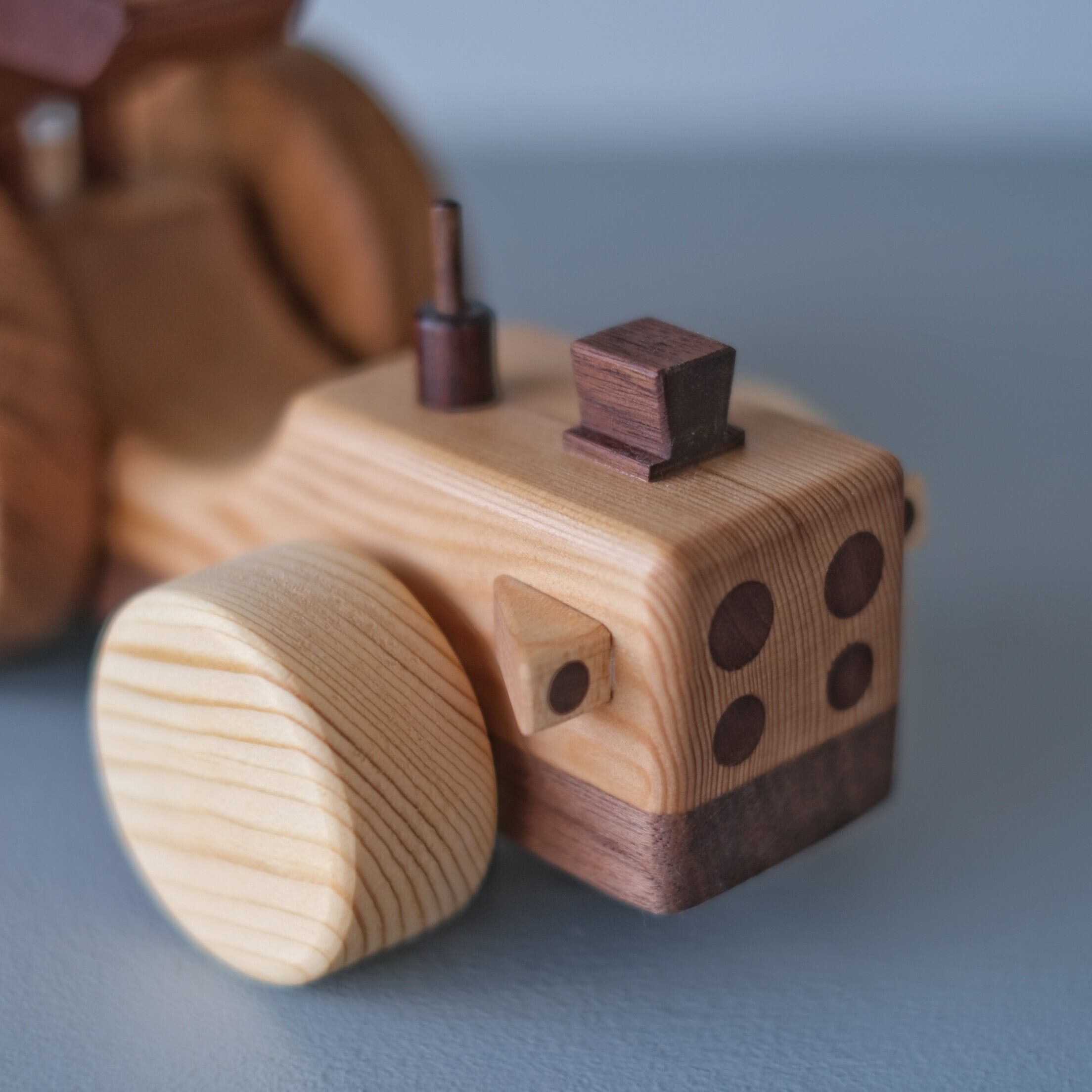 木のおもちゃ トラクター | ulue furniture works