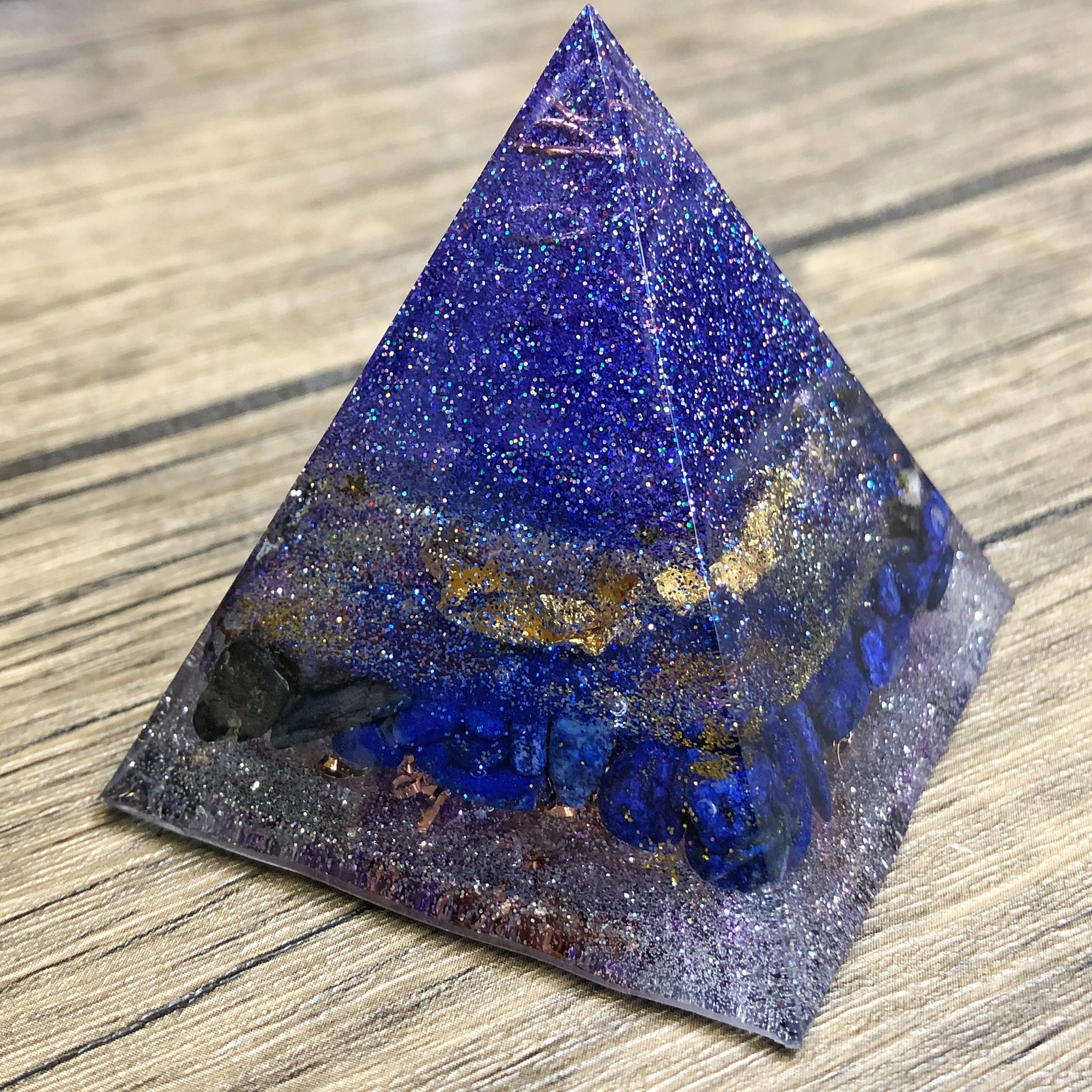 天然水晶 ラピスラズリ 円錐ピラミッドオブジェ 上質天然瑠璃石 青金石