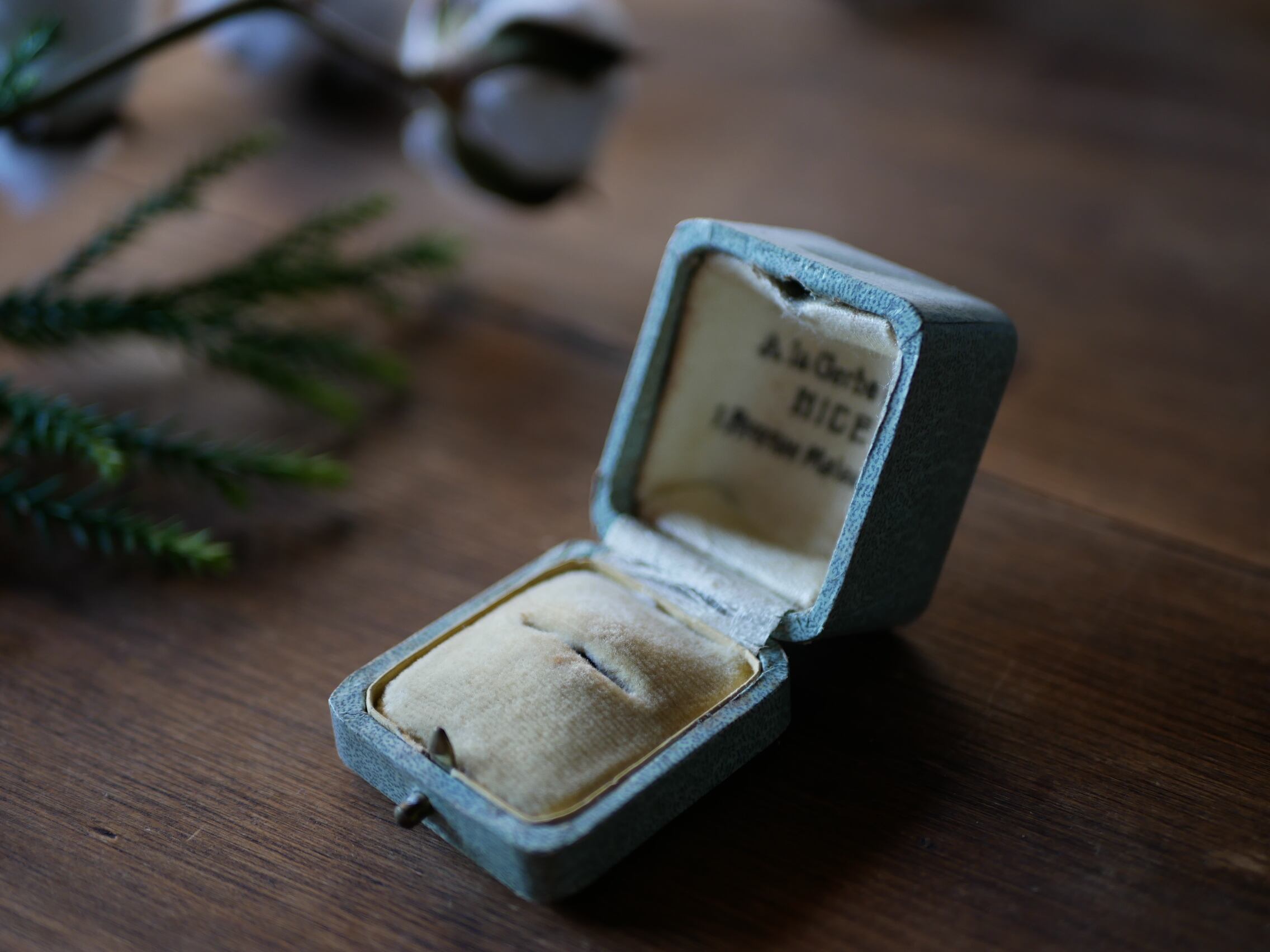 フランスアンティークアクセサリーケース　ジュエリーケース　フランスブローチオマケ GRACE アクセサリーケース ジュエリーケース フランス