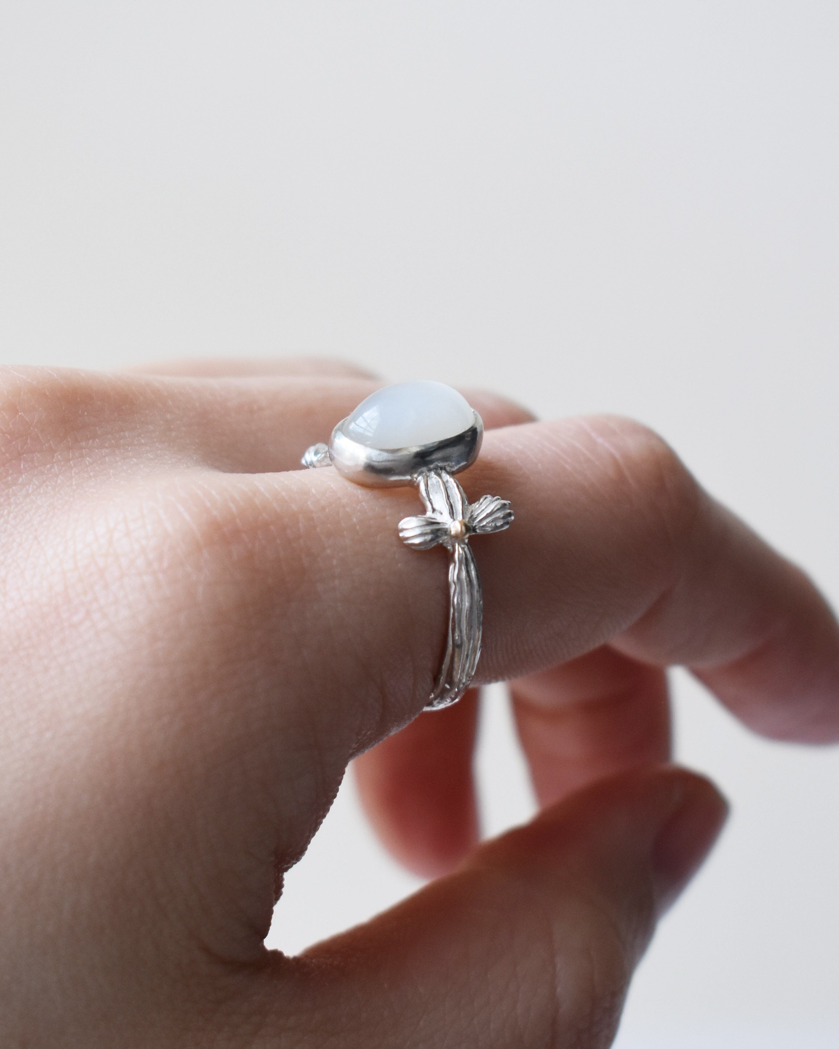 moon stone ring | miyu nakamura