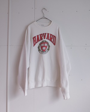 HARVARD sweatshirt.