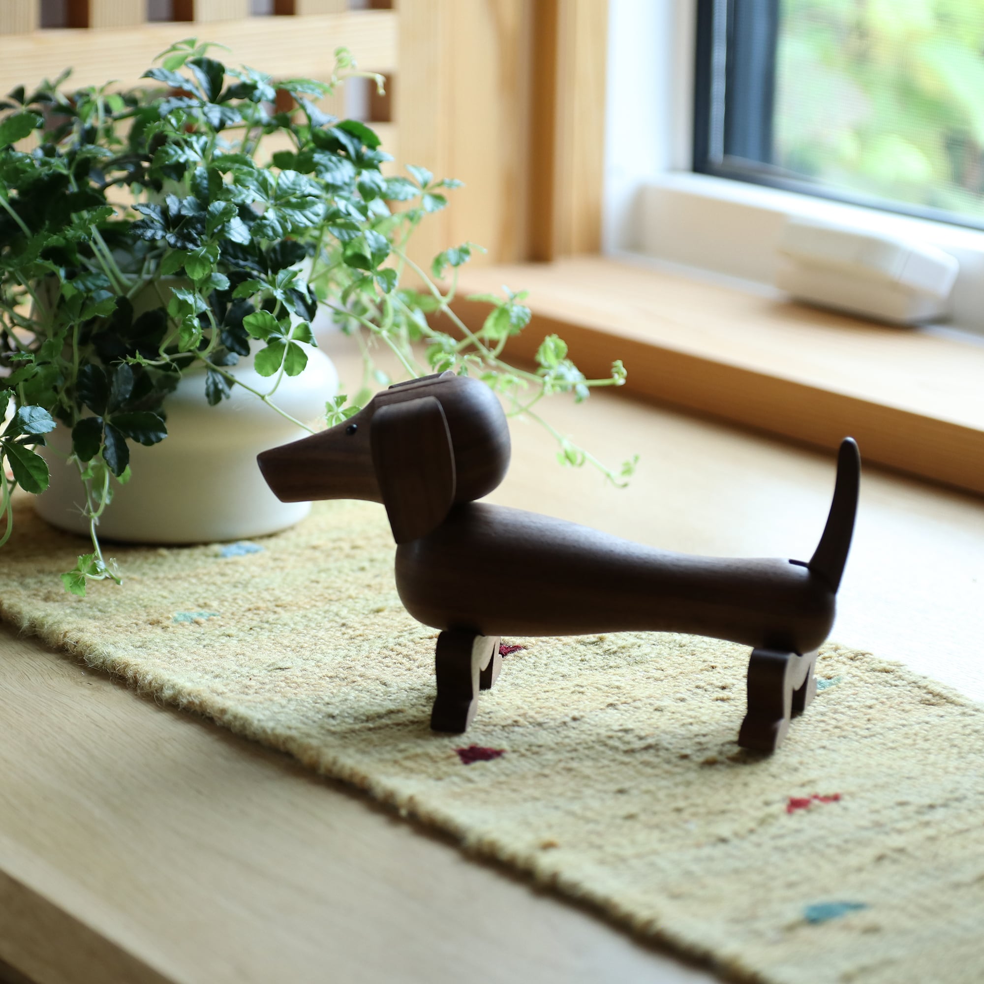 KAY BOJESEN 生誕90周年記念/ダックスフンド (オーク) S KAY BOJESEN 生誕90周年記念/ダックスフンド (オーク) S カイ