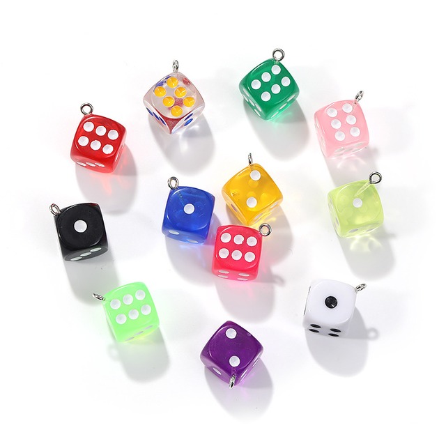 アクリル透明サイコロネックレス 14x14mm