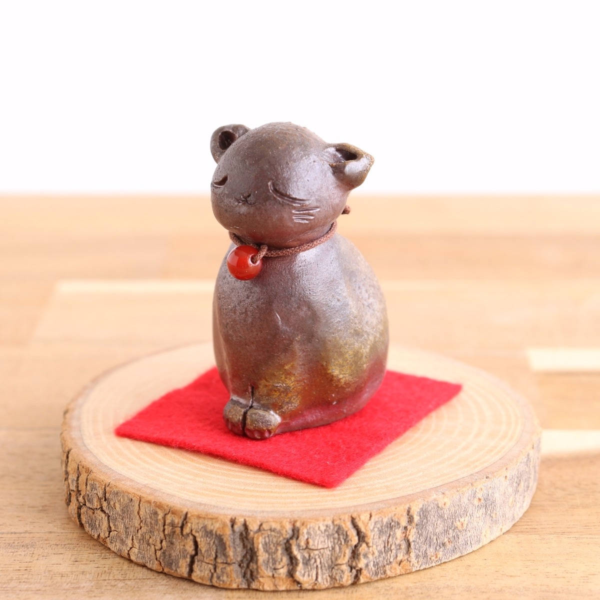 猫を抱く西行法師 古備前 置物 備前焼 泥臭く 