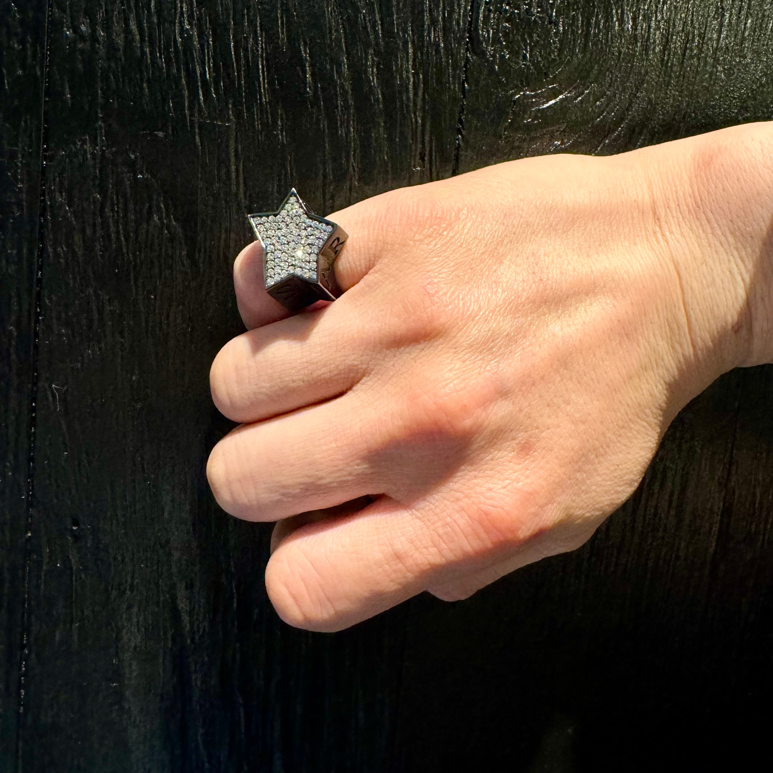 ブラック エタニティ スター リング スモール パヴェ キュービック ジルコニア：GHOST ゴースト ブラック エタニティ スター リング スモール パヴェ キュービック