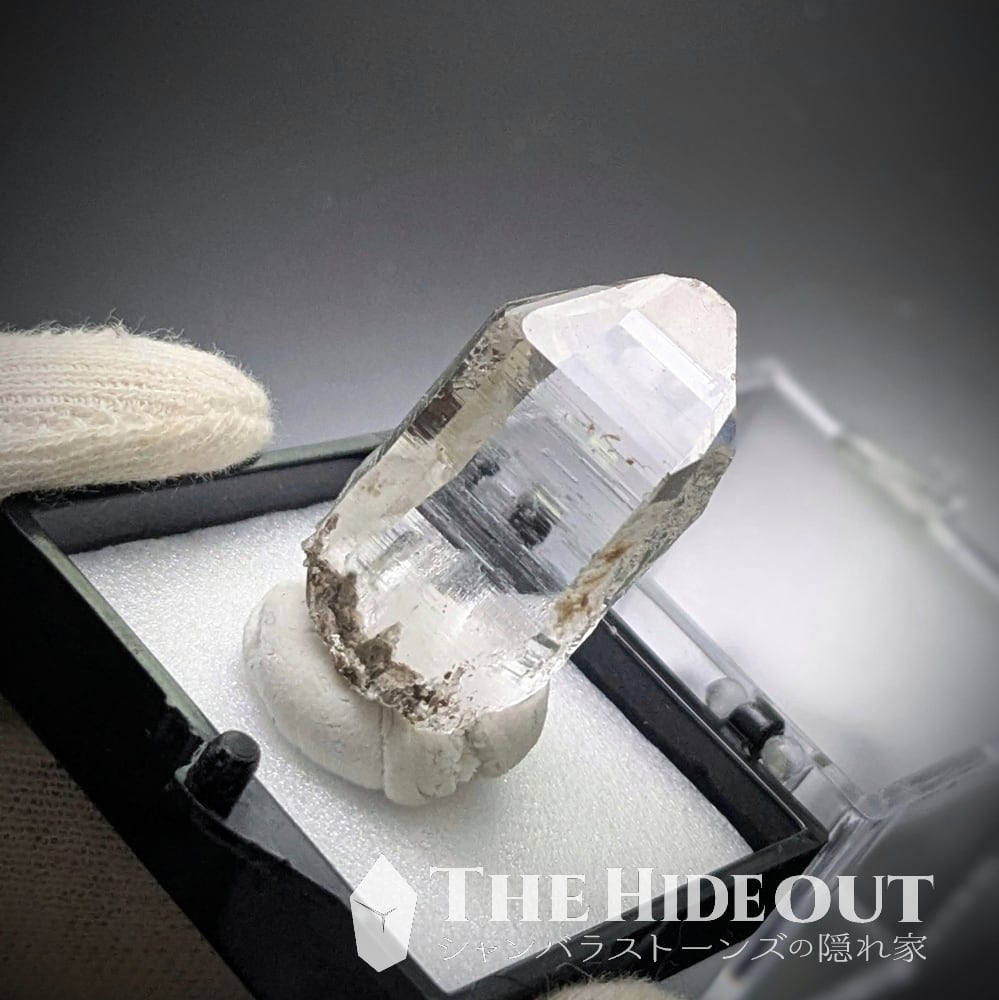 ガネーシュヒマール ティプリン産 成長干渉 オールドストック ヒマラヤ水晶オールドストック原石標本040 小粒でもピリリと刺激あり