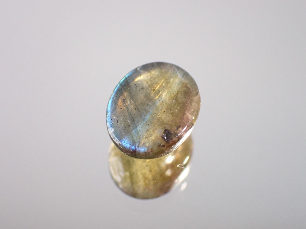 ラブラドライト　3.53ct　[C13‐703]