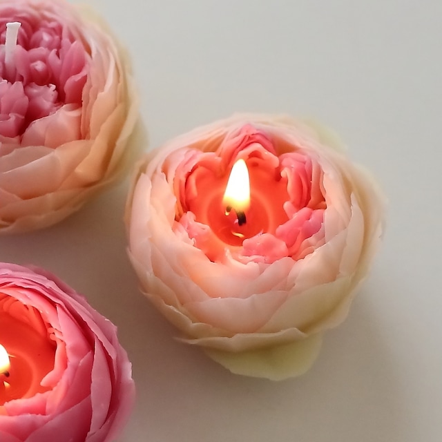 天然のロウから生まれた、ブライダルメイプルローズ　蜜蝋キャンドル　Beeswax candle