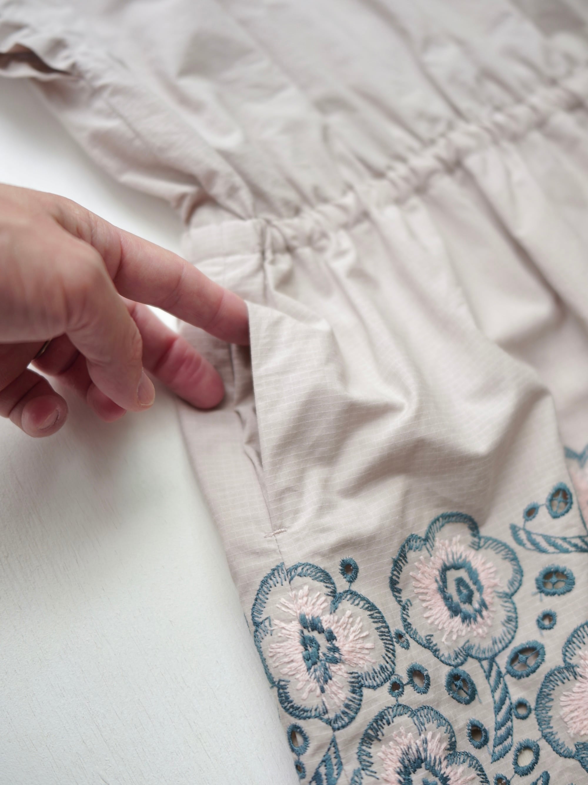 mina perhonen 26SS 】 candy flower “ワンピース” / beige / 120