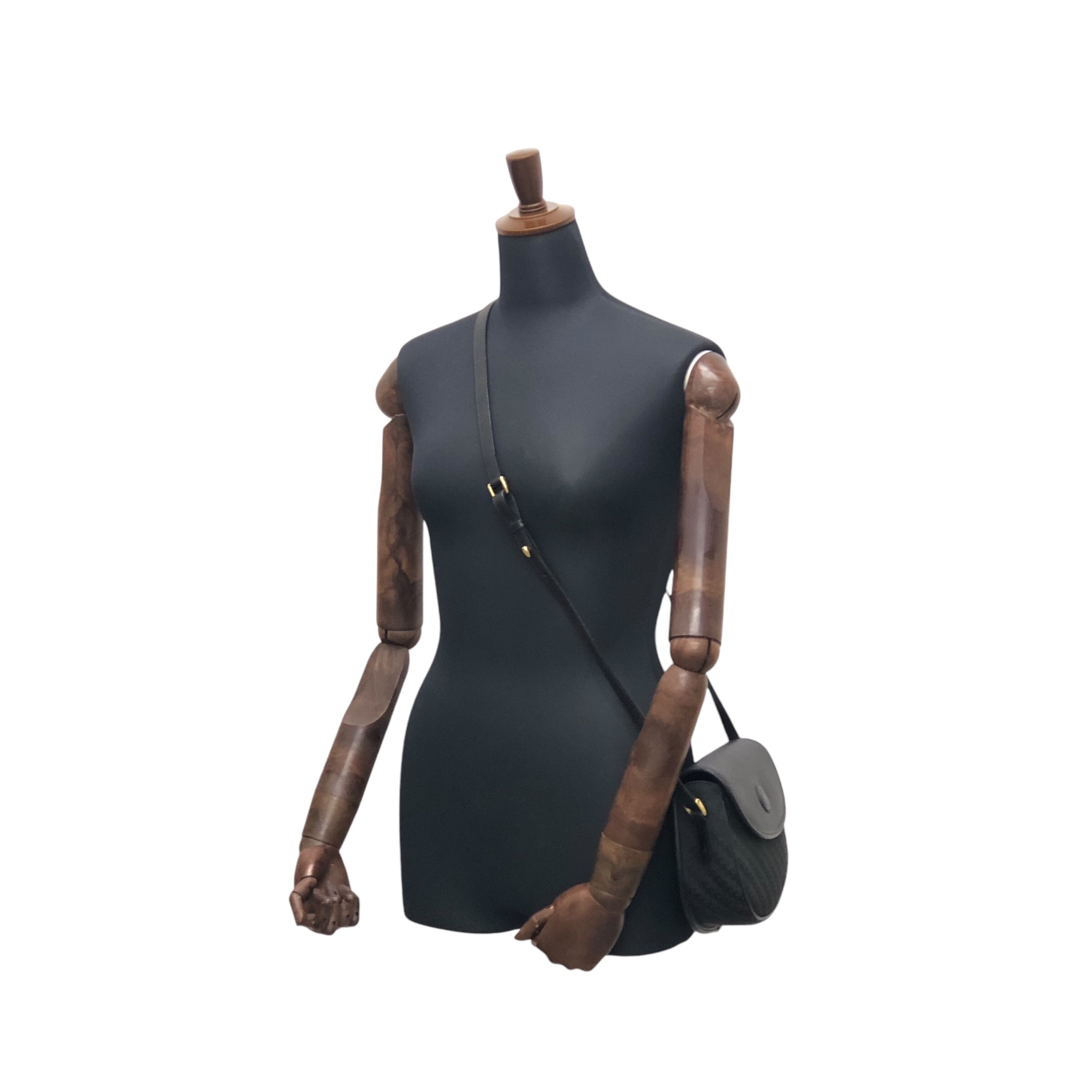 GUCCI グッチ 35097 GG柄 S金具 ヴィンテージ ショルダーバッグ GGキャンバス/レザー ブラック レディース【中古】 GUCCI グッチ GG ショルダーバッグ ブラック キャンバス レザー