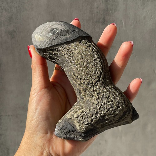 中国・雲南省【鉄胆石×パイライト 共生】鉱物 天然石 パワーストーン