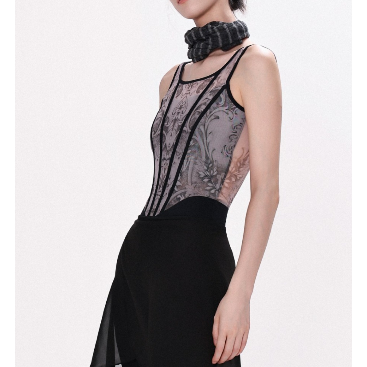 ノワールエランセ ノースリーブレオタード L0729