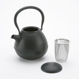 南部鉄器 急須 たまごのこ | NONE TOO SOON LIFE & OBJECT