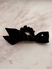 シルエットベロアボウシュシュ